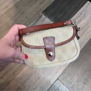Vintage 90s Y2K clutch wallet wristlet
Tan and brown leather EUC